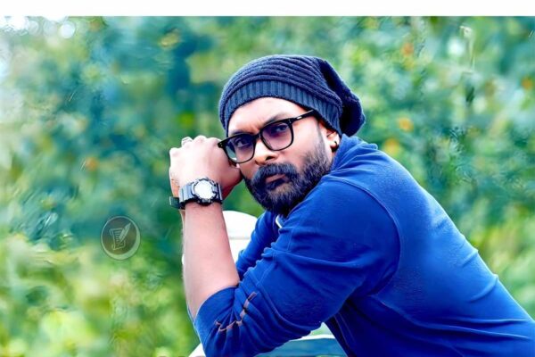 Ajith Kumar_Mooninred